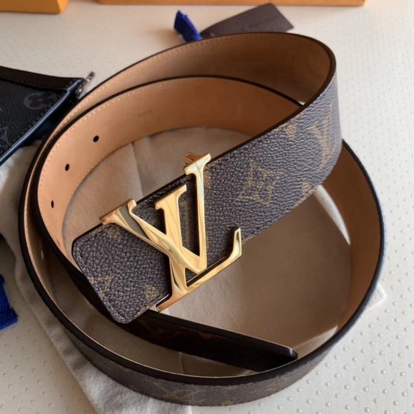 Louis Vuitton Accessories - Classic Louis Vuitton Unisex Belt Size 95/38 Wide 4 cm